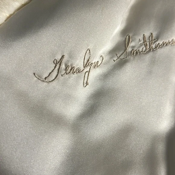 Samuel Spritser Furs Elegant Cream Fur Coat Size M/L - Picture 9 of 16